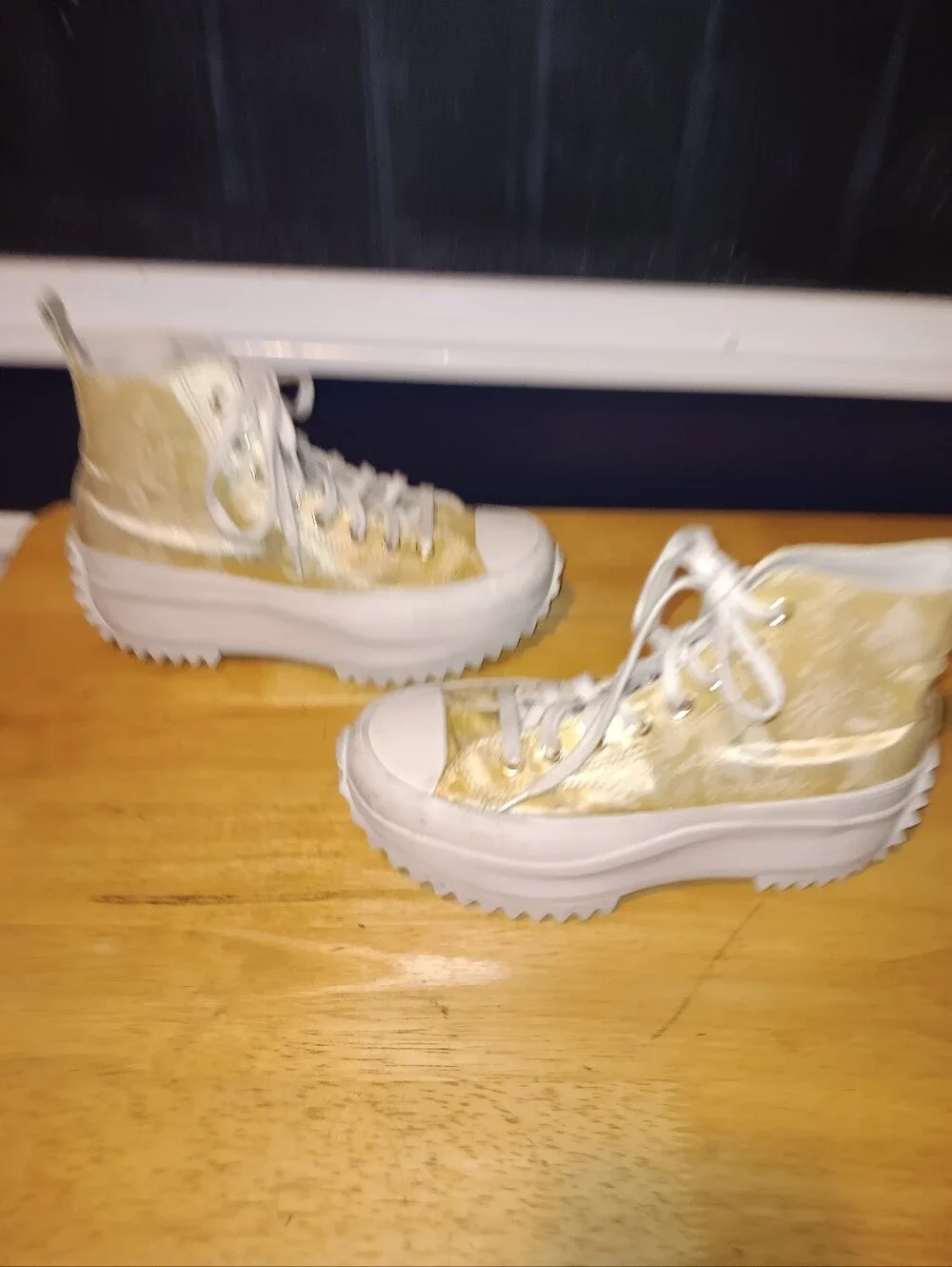 Converse Chuck Taylor Run Star Hike Limited Edition Sneakers Size 6.5